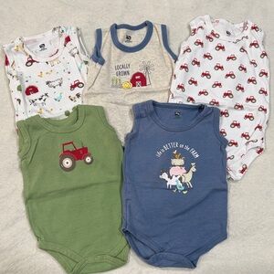 Bundle of Baby Sleeveless Bodysuit Set with Tractor and Farm Prints 9-12month